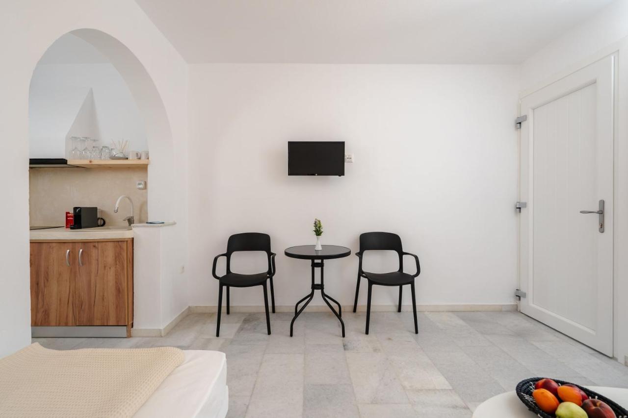 Celestial Seaview Apartments- Apollon Naxos City Buitenkant foto